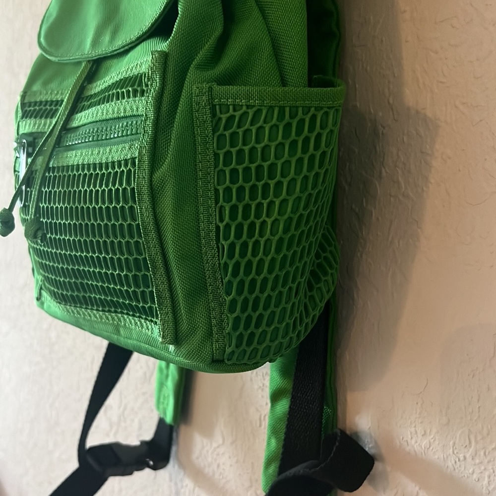 Urban Outfitters Green Mini backpack New with tag - Picture 2 of 5